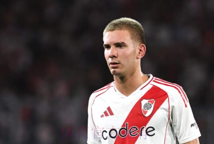 马卡：马斯坦托诺受耻骨炎困扰 需时间适应皇马