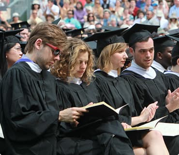 世体：维尼修斯被换下只是因为疲劳 并非受伤所致